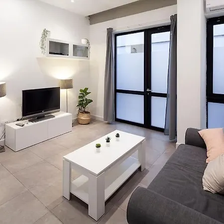 Loft Next To Calle Betis, Area Of Seville-sevillarooms * Séville