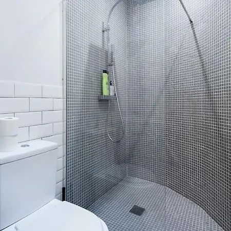 Loft Next To Calle Betis, Area Of Seville-sevillarooms * Séville