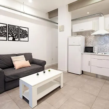 Loft Next To Calle Betis, Area Of Seville-sevillarooms Appartement *